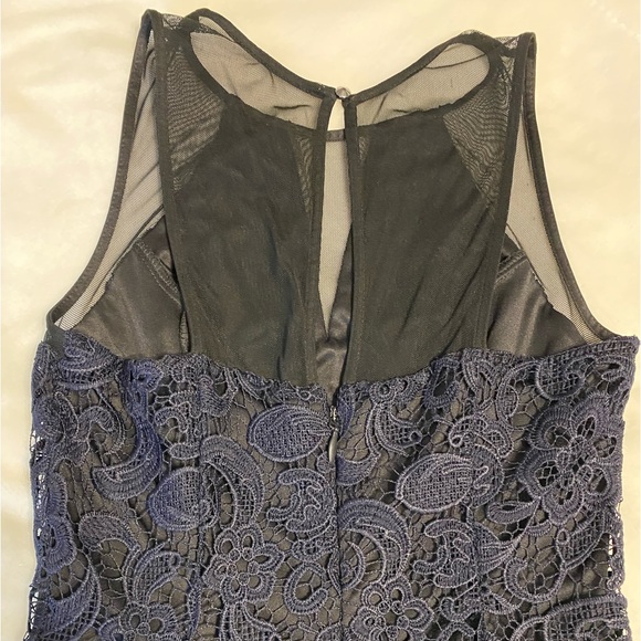EUC Guess Lace Cocktail Dress - Picture 4 of 4